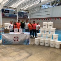 Waterproof Swim Academy y Ecofiltro donan filtros a escuela