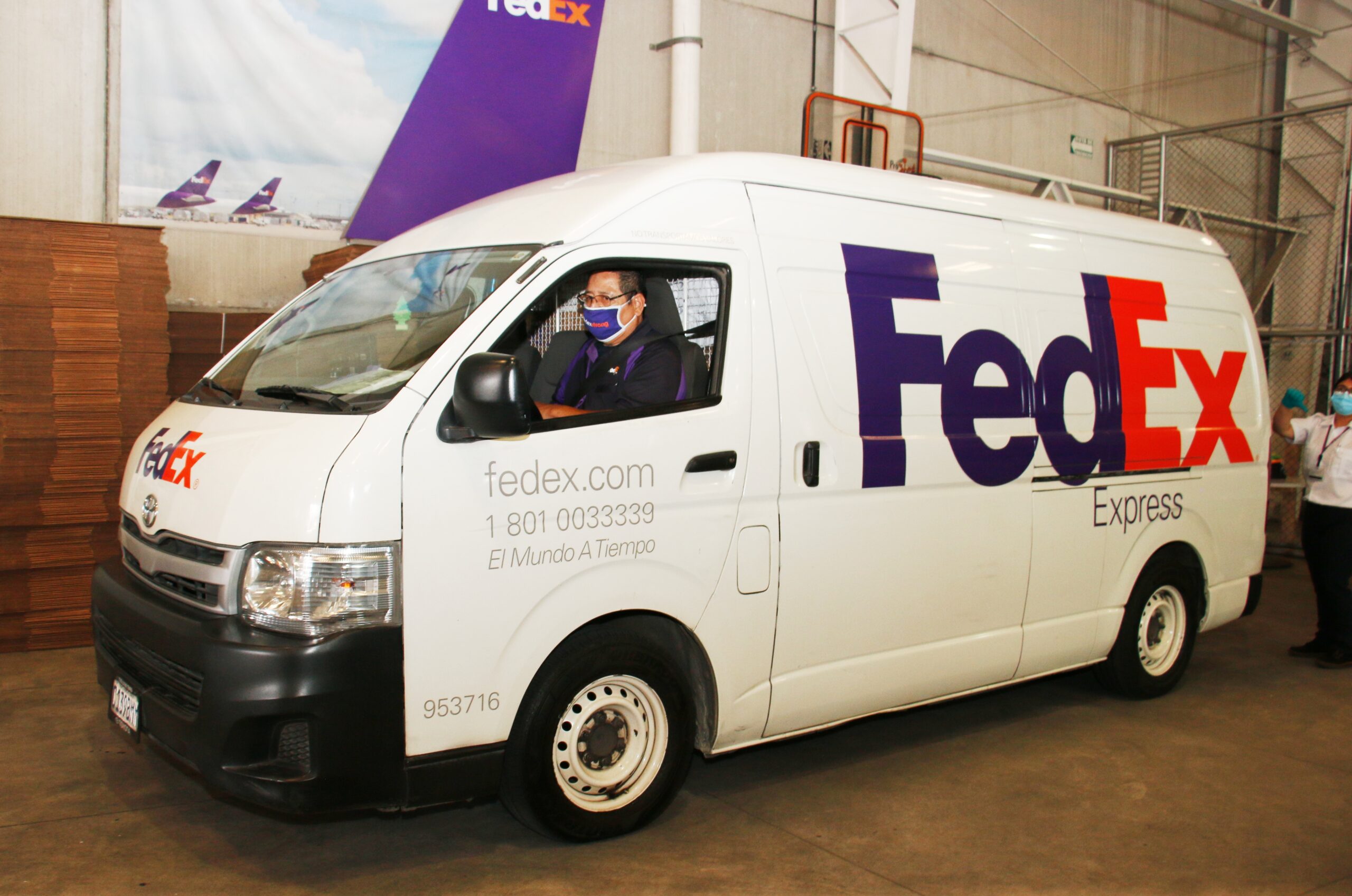 FedEx Express: FedEx: 20 años conectando a Guatemala